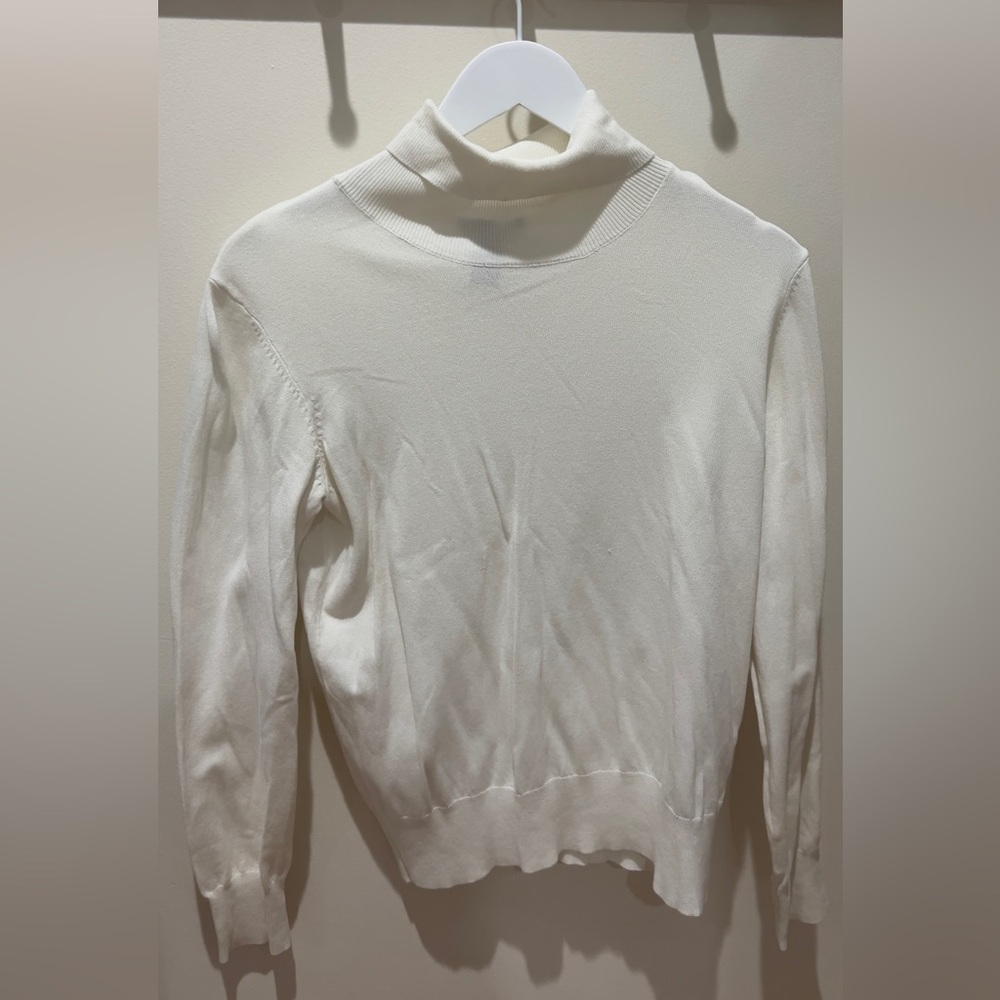 H&M White Knit Turtleneck